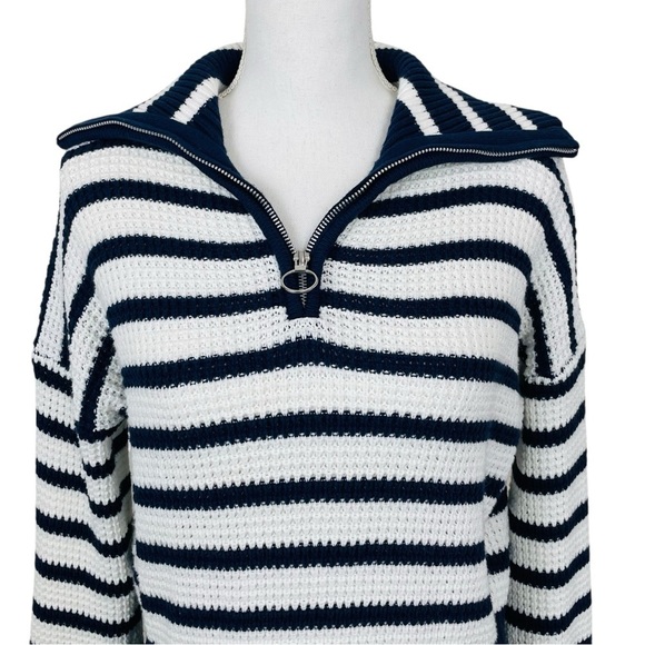 Sage + Stone Half-Zip Cropped Blue & White Stripes Sweater Size Medium - Picture 3 of 8
